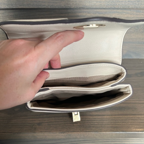 Sondra Roberts Squared Cream Purse - Picture 11 of 16